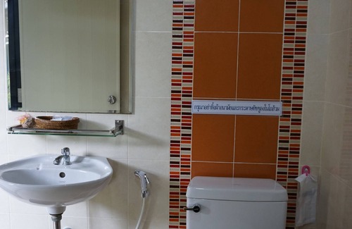Thung Song Hotel | Family-Friendly Phumipat Resort Thungsong with Kitchen