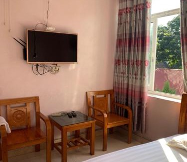 Bao Lac Hotel | Cozy Phuong Linh Hotel with Pet Friendly Amenities