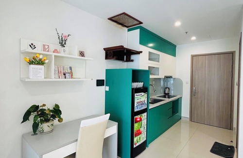 Gia Lam Apartment | Phuong Ly House: Ocean View with Family-Friendly Amenities