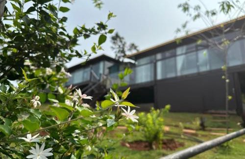 Gia Nghia House | Inviting Phuong Nam Gia Trang Farmstay: Pet-Friendly Getaway