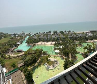 Chakphong Apartment | Seaside Relaxation at Phupha Rayong by Gift - 4 Star Stay