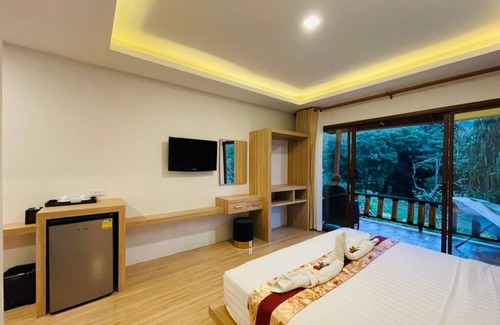 Ko Lanta Hotel | Budget-Friendly Phurin Thara Resort with Family Amenities