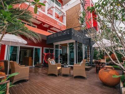 Phu Ruea Hotel | Cozy Phurua Inn: Pet-Friendly Stay with Pool & Dining