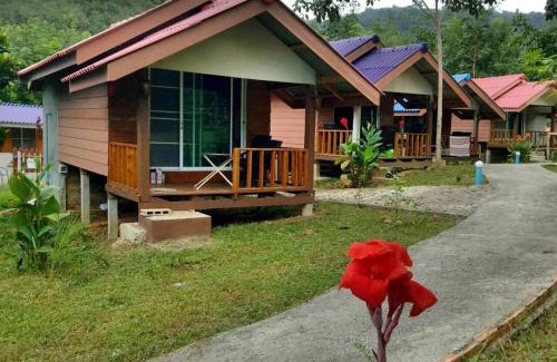Ko Mook Resort | Phusam Big Resort: Ocean View & Breakfast Included