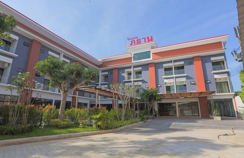 Ban Pa Yang Hotel | Family-Friendly Phuthan Hotel with Pool and Kitchen Access