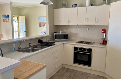 Dalrymple House | Oceanfront Getaway at Phylyns on Seacliff Road