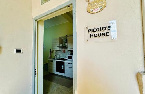 Torre Annunziata Apartment | Exceptional Piègio’s House: Pet & Child Friendly Retreat