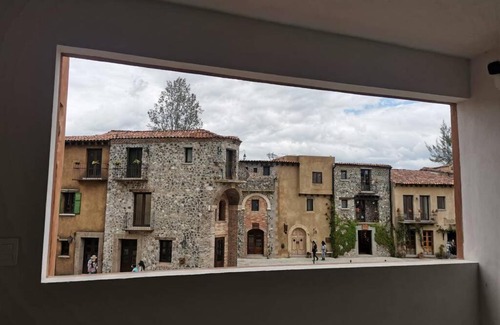 Santeagueda Apartment | Experience Piacere Loft: Jacuzzi & Coffee Retreat