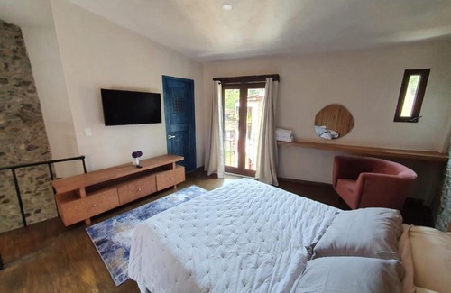 Santeagueda Apartment | Experience Piacere Loft: Jacuzzi & Coffee Retreat