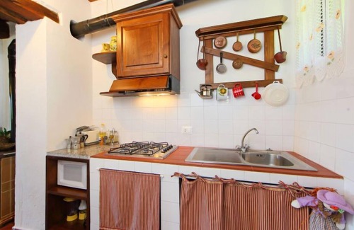 Marradi Apartment | Guest Rated: 9.8 at Piano Rosso 2 with Spa & Lake View