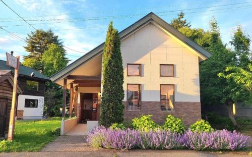 Higashimachi Ski Chalet | Discover Piano&Stay: Music Haven with Family-Friendly Amenities