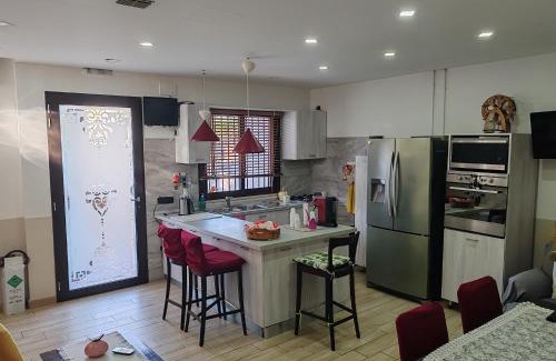 Qualiano Apartment | Cozy Piano Terra Casa: Family-Friendly Retreat Awaits