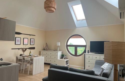 Karwia Apartment | Explore Piaski Bałtyku: Ocean View and Private Beach Access
