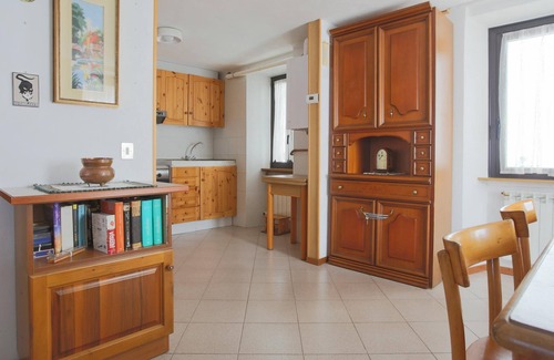 Centro Valle Intelvi Apartment | Discover Piazza 25 Aprile: Family-Friendly Getaway