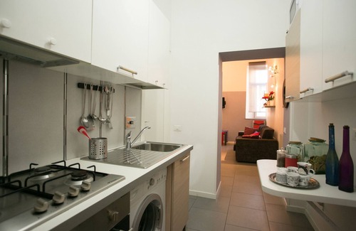 Sallustiano Apartment | Explore Rome: Piazza di Spagna & Colosseo Steps Away!