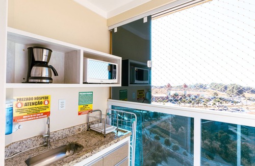 Caldas Novas Apartment | Discover Piazza diRoma: Family-Friendly Ocean View Retreat