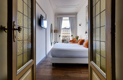 Rione VII Regola House | Elegant Piazza Farnese Suites with Top-Rated Amenities