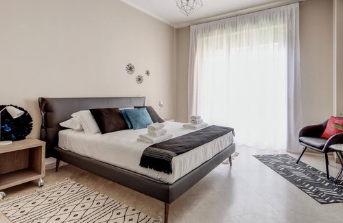 Alba Apartment | Pet-Friendly Retreat at Piazza Garibaldi in Alba