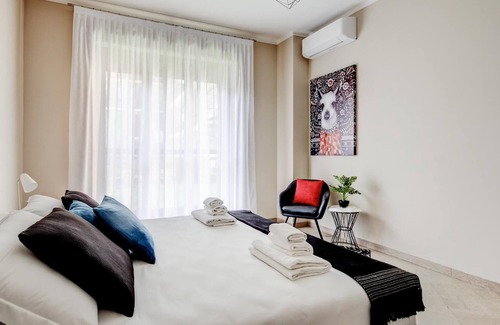 Alba Apartment | Pet-Friendly Retreat at Piazza Garibaldi in Alba