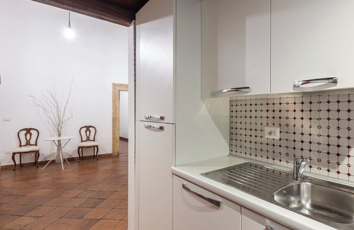 Rione VI Parione Apartment | Piazza Navona Charming Large Apartment
