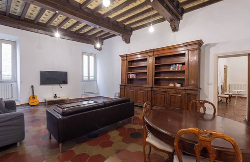 Rione VI Parione Apartment | Piazza Navona Charming Large Apartment