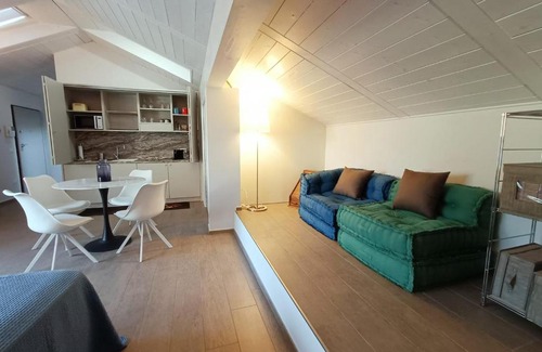 Asti Apartment | Discover Piazza San Secondo: Family-Friendly Retreat with WiFi