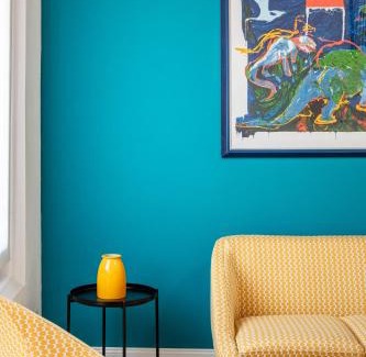 Imola House | Discover Family-Friendly Comfort at Piazza Savonarola 13