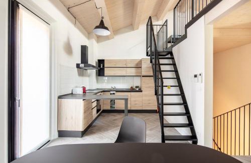 Imola House | Discover Family-Friendly Comfort at Piazza Savonarola 13