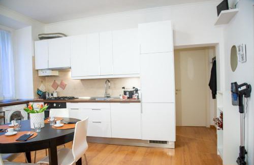 Testaccio Apartment | Peaceful Piazza Testaccio Home: Top-Rated Family Retreat