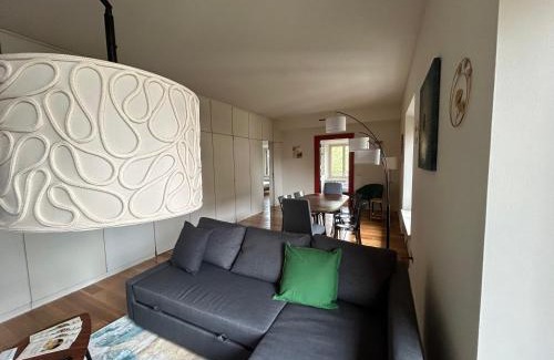 Tricolore Apartment | Comfortable Stay at DreamyNest Tricolore - Close to Duomo