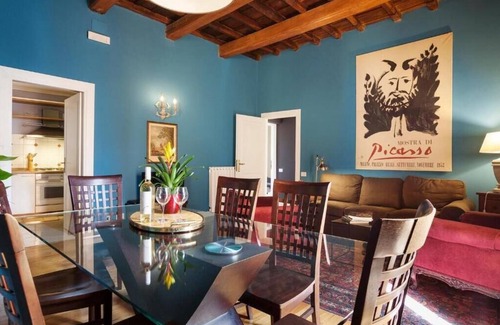 Rione V Ponte Apartment | Picasso: Modern Elegance with Spa and Family-Friendly Amenities