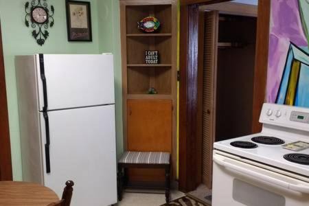 Van Wert House | Experience Comfort at Picasso's Condo with Hot Tub & Breakfast