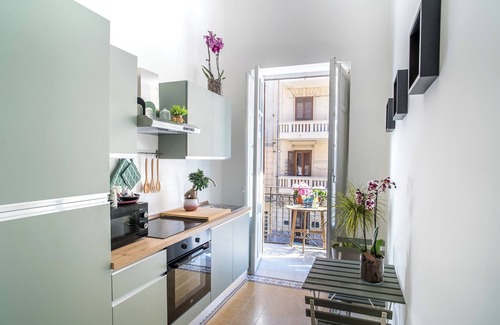 Corso dei Mille - Sant'Erasmo House | Picciridda Rooms - Cozy Bedrooms with Shared Kitchen