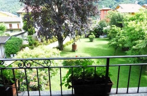 Cannobio Apartment | Relax at Piccola Oasi: Family-Friendly Retreat with High Ratings