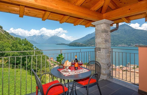 Musso Apartment | Lakefront Escape at Piccola Orchidea Finestra – 10/10 Rating