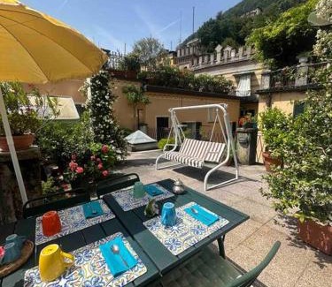 Moltrasio House | Cozy Piccola Torre Moltrasio with Oceanfront Views