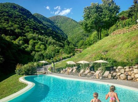 Vobarno Apartment | Discover Piccola Valle: Family-Friendly with Pool & Hot Tub