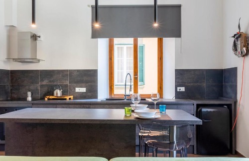 Venezia Nuova Apartment | Canal View Flat in Piccola Venezia - Family Friendly Stay