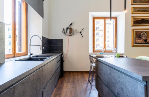Venezia Nuova Apartment | Canal View Flat in Piccola Venezia - Family Friendly Stay