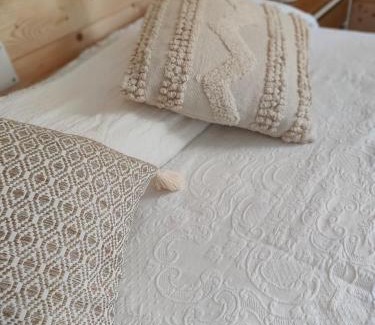 Clusone House | Inviting Oceanfront B&B Angela with Breakfast & Pet Friendly
