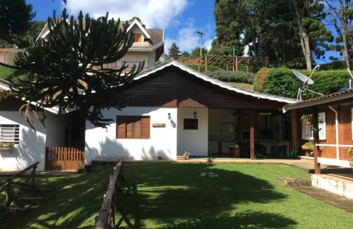 Vila Natal Ski Chalet | Discover Piccolo Borgo Antico - Family and Pet Friendly Stay