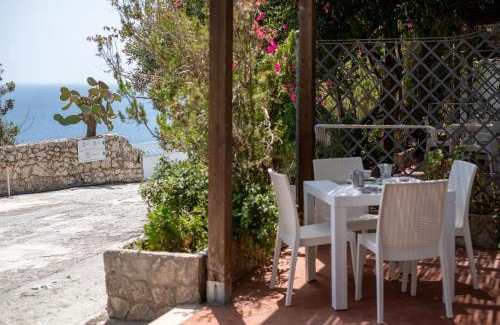 Castro Marina Apartment | Pet-Friendly Piccolo Mondo Castro with Pool Access