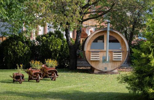 Cavareno Bed & Breakfast | Discover Oceanfront Bliss at Piccolo Orso Bruno