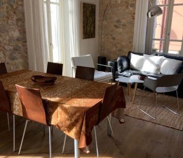San Felice del Benaco Apartment | Explore Piccolo Palazzo: 4-Star Stay with Top Reviews