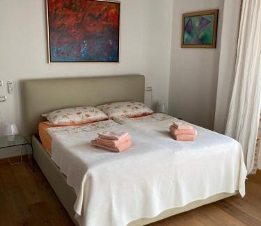 San Felice del Benaco Apartment | Explore Piccolo Palazzo: 4-Star Stay with Top Reviews