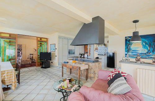Formia Villa | Beachfront Retreat: Piccolo Paradiso with 9.4 Rating