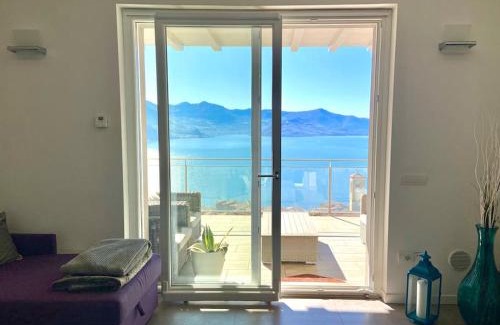 Zorzino Apartment | Tranquil Lake View Retreat with Private Pool & Pet-Friendly