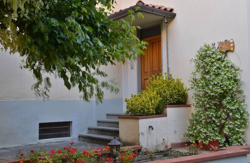 Arezzo Apartment | Pet-Friendly Piccolo Ristoro with Pool & Family Amenities