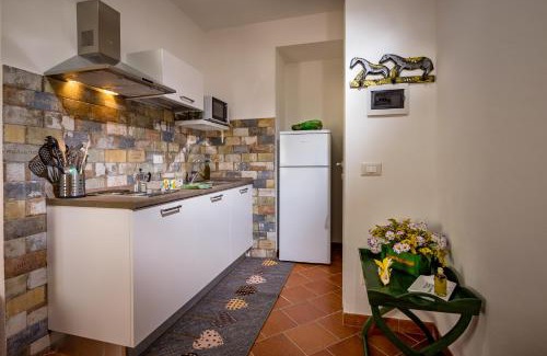 Calatafimi Apartment | Piccolo Sole d'oro - Family-Friendly Retreat with Breakfast