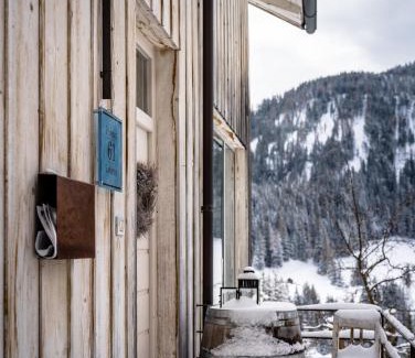 La Villa Ski Chalet | Discover Picenin 61 Lodging: Pet-Friendly with Spa Access